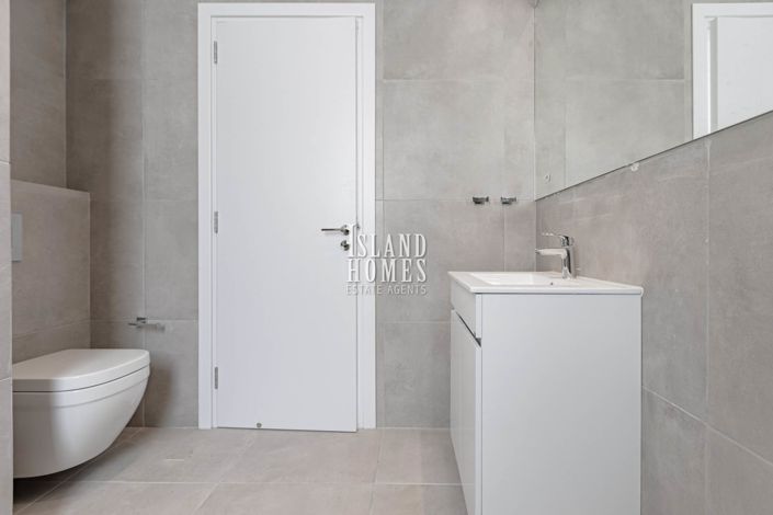 Image No.18-3 Bed Villa / Detached for sale