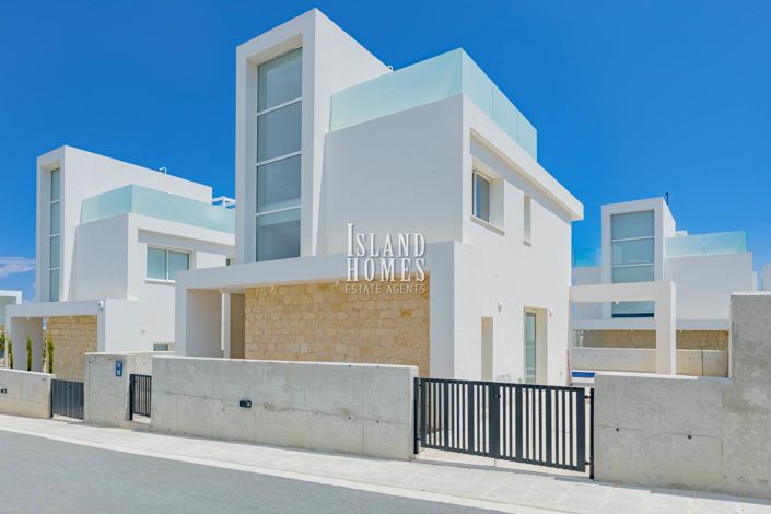 Image No.4-3 Bed Villa / Detached for sale