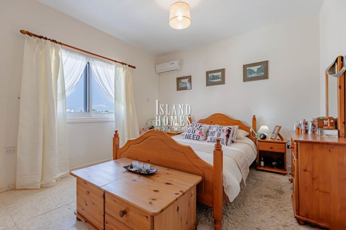 Image No.13-3 Bed Apartment for sale