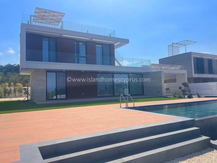 Image No.4-4 Bed Villa / Detached for sale