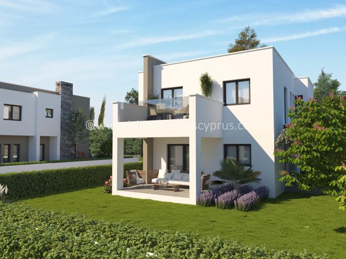 Image No.1-3 Bed Villa / Detached for sale