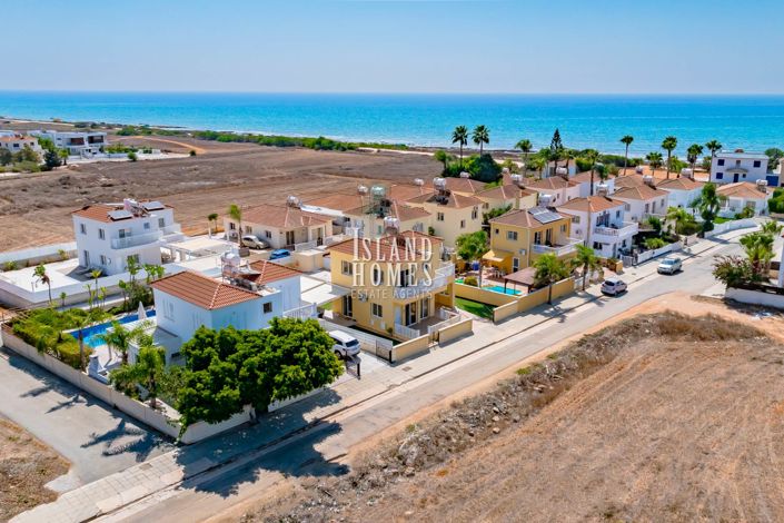 Image No.14-3 Bed Villa / Detached for sale