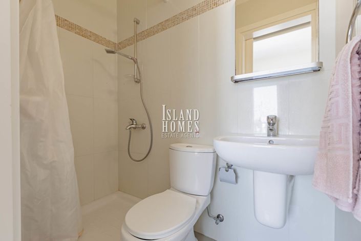 Image No.17-3 Bed Villa / Detached for sale