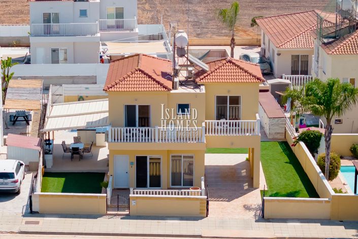 Image No.24-3 Bed Villa / Detached for sale