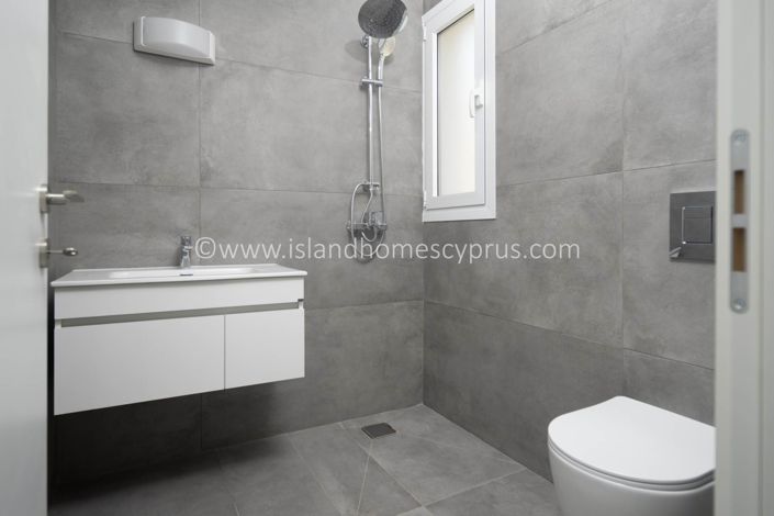 Image No.10-1 Bed Apartment for sale