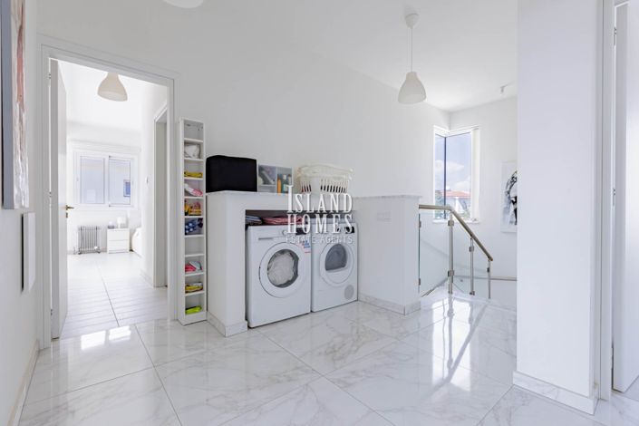 Image No.32-4 Bed Villa / Detached for sale