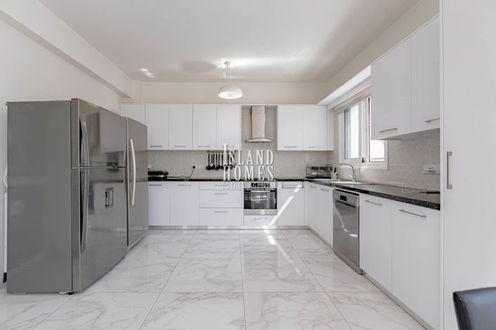 Image No.10-4 Bed Villa / Detached for sale