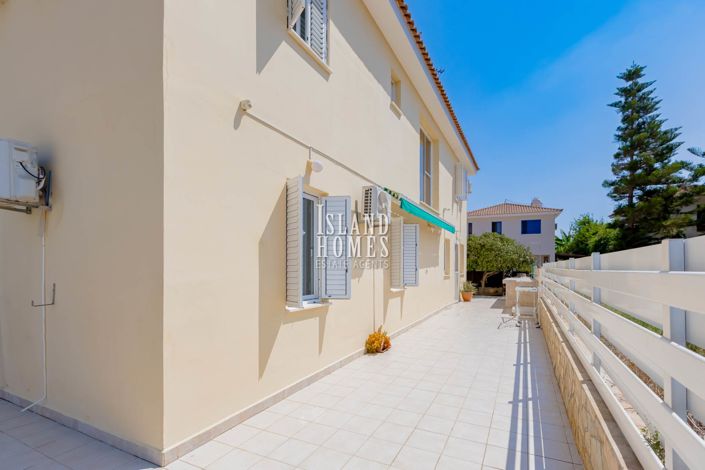 Image No.29-5 Bed Villa / Detached for sale