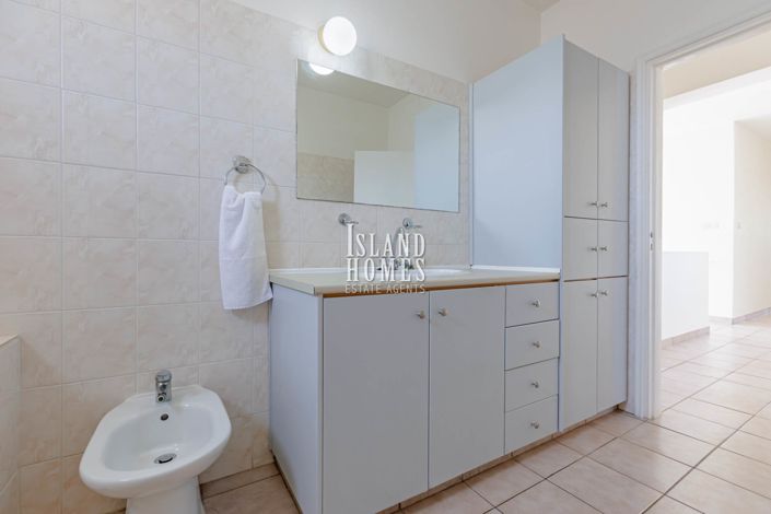 Image No.34-5 Bed Villa / Detached for sale