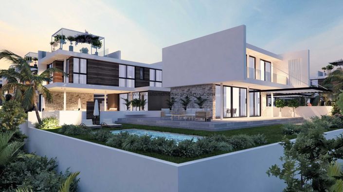 Image No.1-4 Bed Villa / Detached for sale