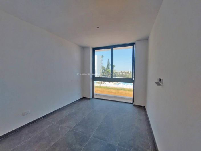 Image No.20-4 Bed Villa / Detached for sale