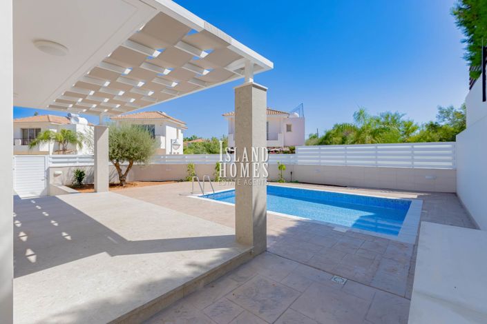 Image No.8-3 Bed Villa / Detached for sale