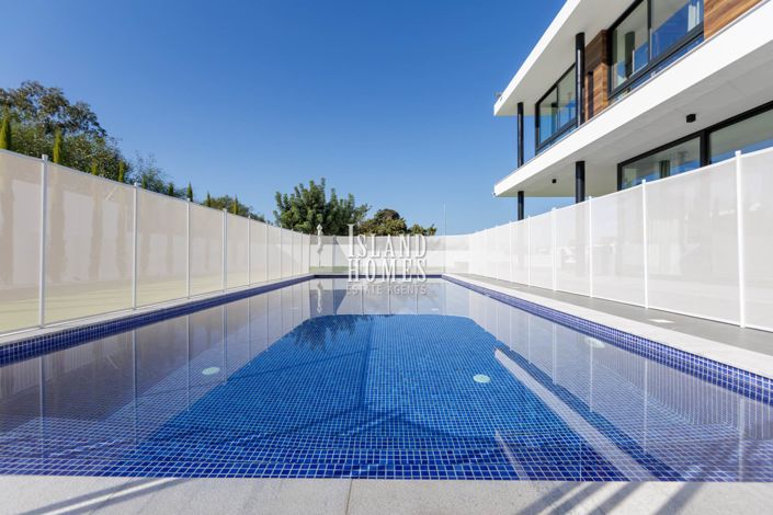 Image No.3-4 Bed Villa / Detached for sale