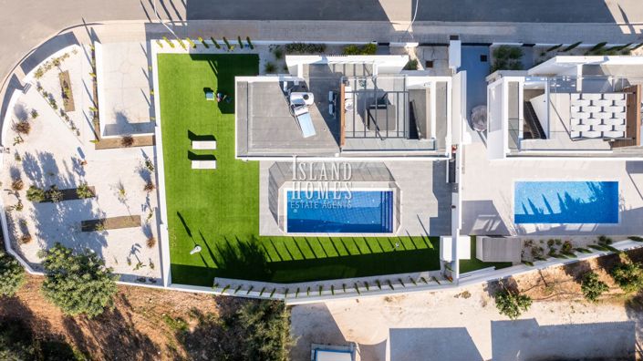 Image No.8-4 Bed Villa / Detached for sale