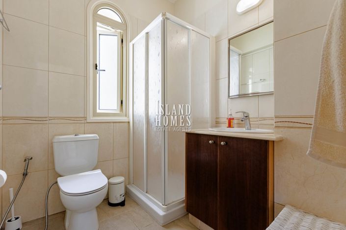 Image No.18-3 Bed Villa / Detached for sale