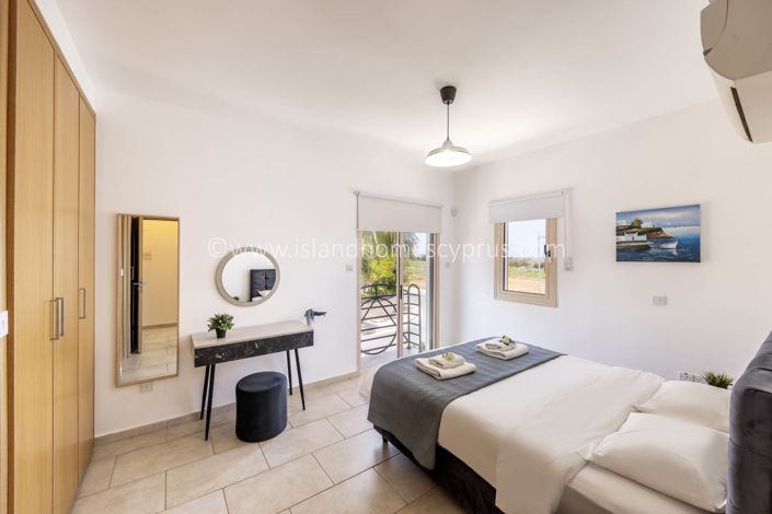 Image No.20-3 Bed Villa / Detached for sale