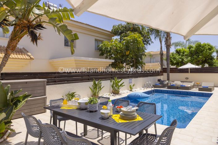 Image No.22-3 Bed Villa / Detached for sale