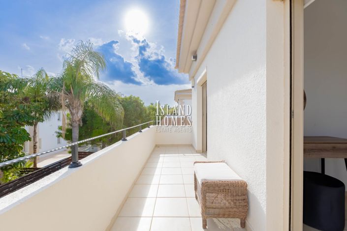 Image No.27-3 Bed Villa / Detached for sale