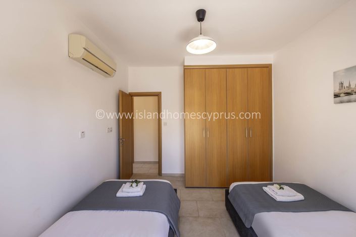 Image No.29-3 Bed Villa / Detached for sale