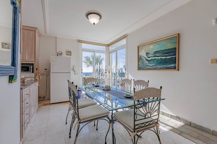 Image No.13-4 Bed Villa / Detached for sale