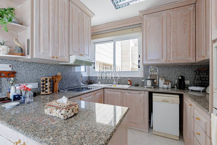 Image No.14-4 Bed Villa / Detached for sale