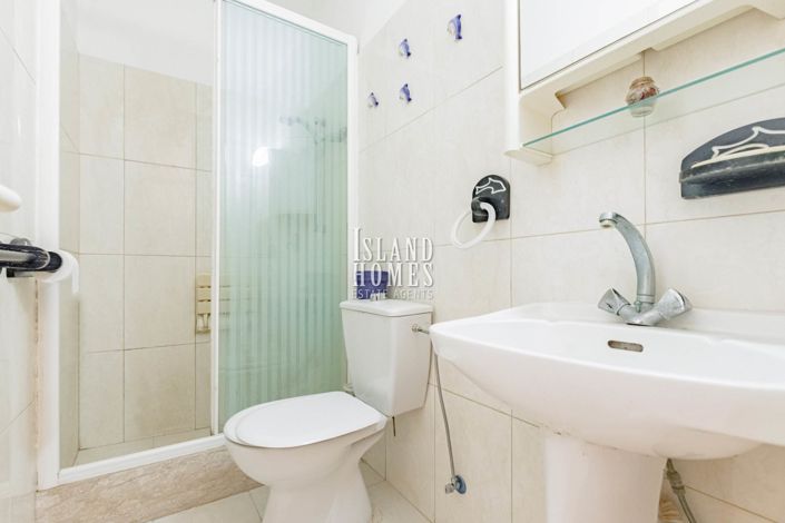 Image No.36-4 Bed Villa / Detached for sale