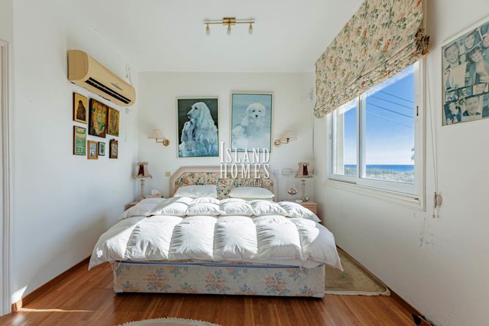 Image No.38-4 Bed Villa / Detached for sale