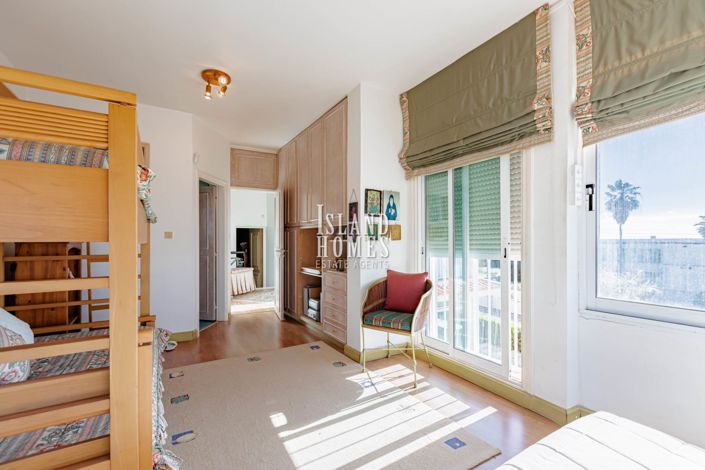 Image No.44-4 Bed Villa / Detached for sale