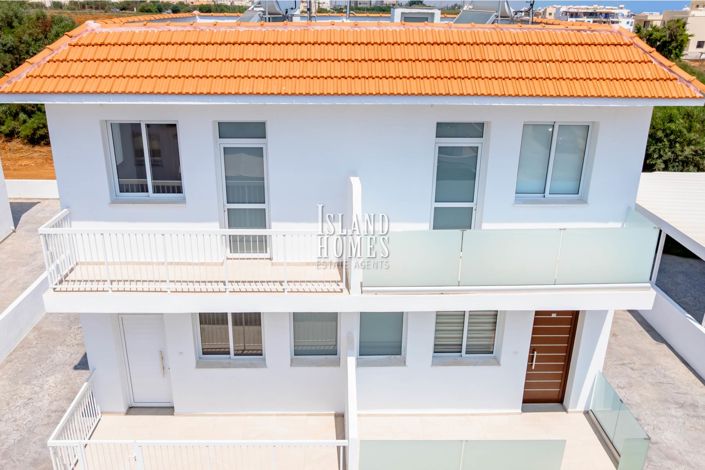 Image No.23-2 Bed Townhouse for sale