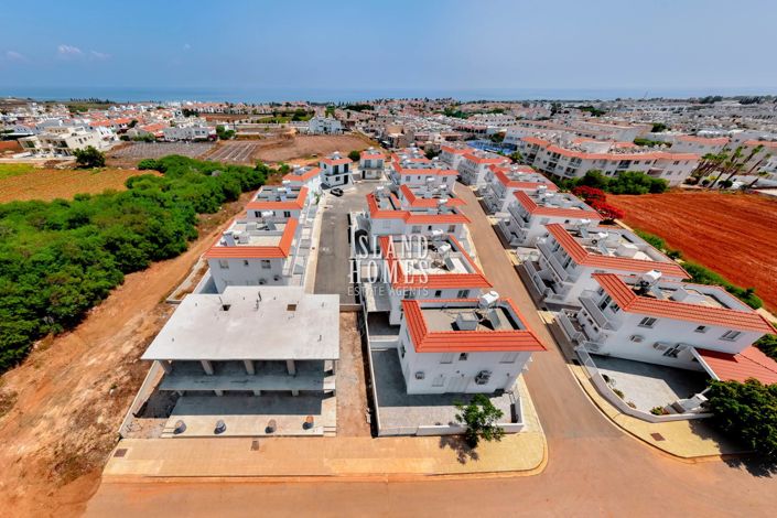 Image No.29-2 Bed Townhouse for sale