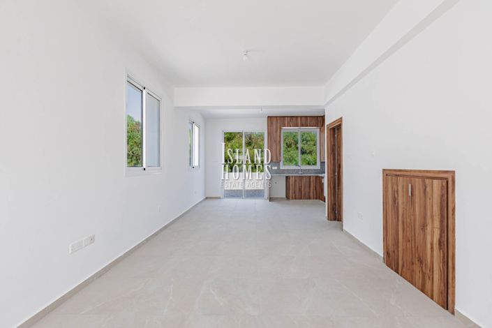 Image No.4-2 Bed Townhouse for sale