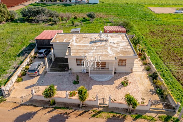 Image No.15-2 Bed Property for sale