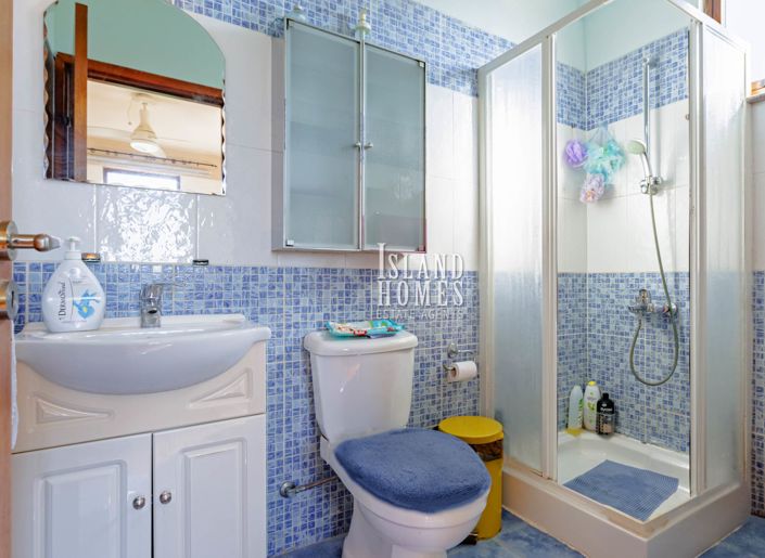 Image No.18-2 Bed Property for sale