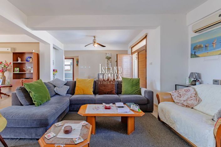 Image No.3-2 Bed Property for sale