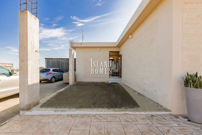 Image No.25-2 Bed Property for sale