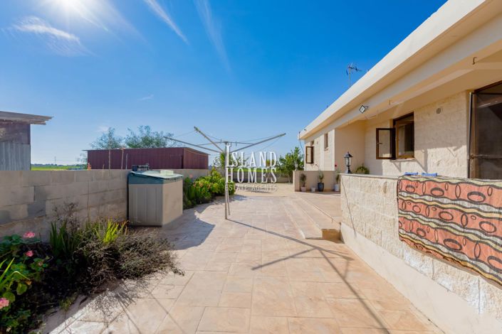 Image No.26-2 Bed Property for sale