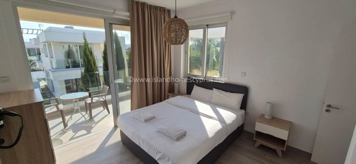 Image No.12-3 Bed Villa / Detached for sale