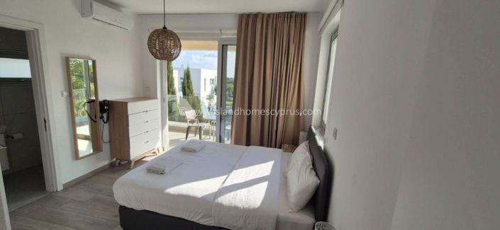 Image No.14-3 Bed Villa / Detached for sale