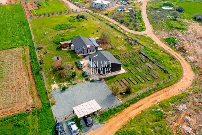 Image No.13-2 Bed Villa / Detached for sale