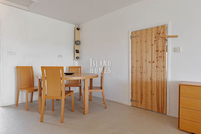 Image No.22-2 Bed Villa / Detached for sale