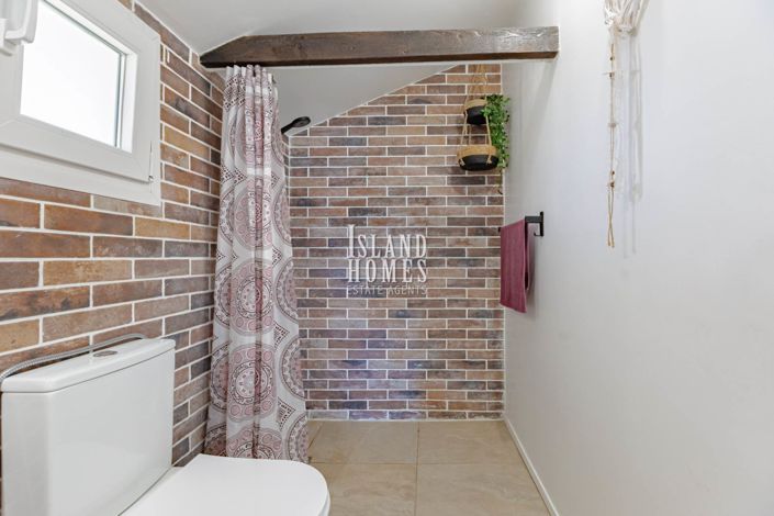 Image No.26-2 Bed Villa / Detached for sale