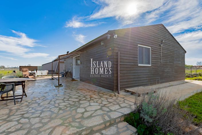 Image No.27-2 Bed Villa / Detached for sale