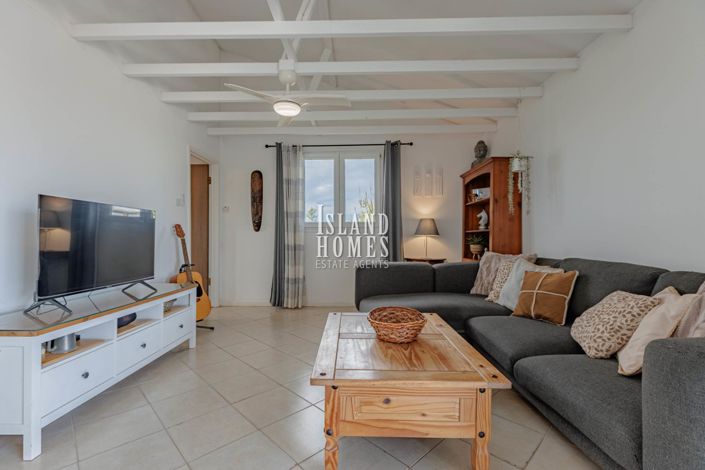 Image No.9-2 Bed Villa / Detached for sale