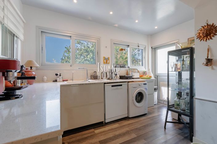 Image No.14-3 Bed Villa / Detached for sale