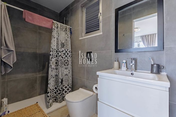 Image No.33-3 Bed Villa / Detached for sale