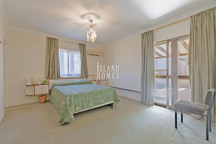 Image No.18-3 Bed Villa / Detached for sale