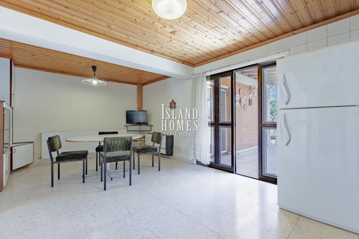 Image No.10-3 Bed Villa / Detached for sale