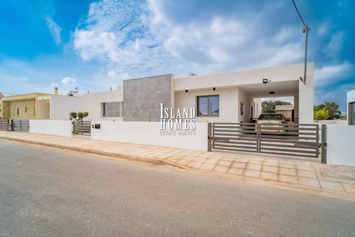 Image No.28-3 Bed Bungalow for sale