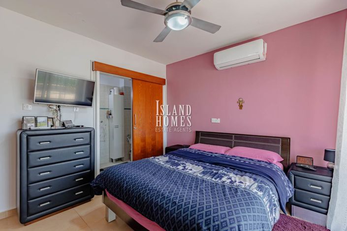 Image No.17-3 Bed Apartment for sale