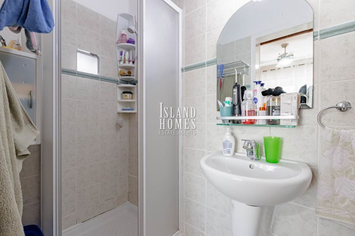 Image No.20-3 Bed Apartment for sale